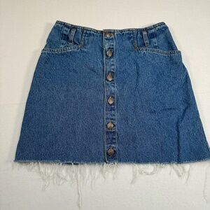 Bill Blass Button Down Jean Skirt Womens Sz 6P High Waisted Mini Raw Frayed Hem